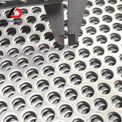 Audio luidspreker 1m X 2m 1.22m X 2.44m Metalen geperforeerd gaas 1,5 mm 2,0 mm